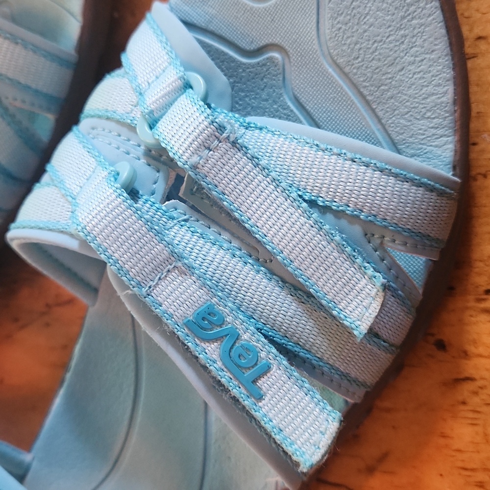 Teva Tirra Sport Sandals, unisex,  size youth 5 - Picture 3 of 9